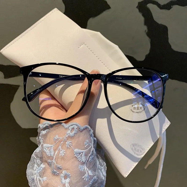 Anti-Blue Light Retro Black Square Transparent Full Frame Eyeglasses Frames Simple Comfortable Flat Fashion Optical Glasses